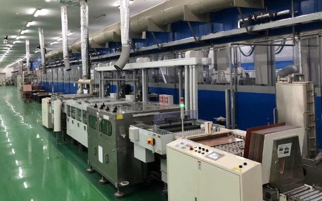 Photo of With installation of state-of-the-art machinery, the company aims to further expand its business fields and grow even more. (Vietnam plant)
