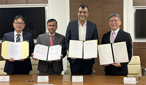 Photo ofSigning ceremony at ETG Headquarters