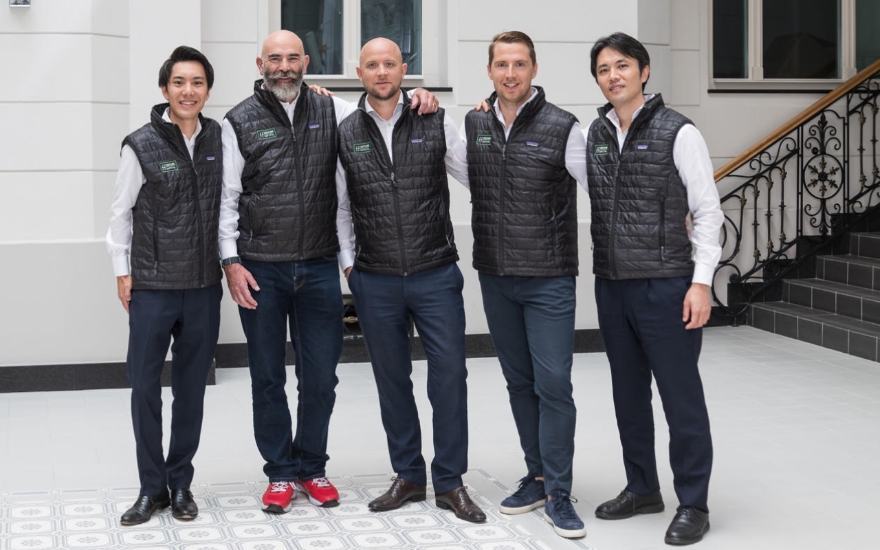 Photo of ff Red & White is a multinational team. While their market perspectives may differ, decision-making is done by building consensus. (OHTA, far right)