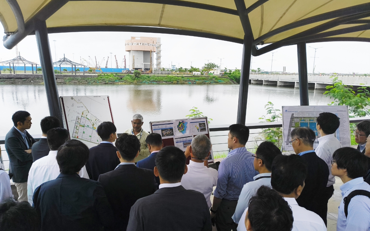 半導体製造拠点としてドレラ工業団地への日本企業の関心は高い。25年7月にJBICが主催した視察ツアーには日本企業36社が参加したの画像