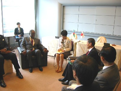ポハンバ・ナミビア大統領と当行田波総裁との面談