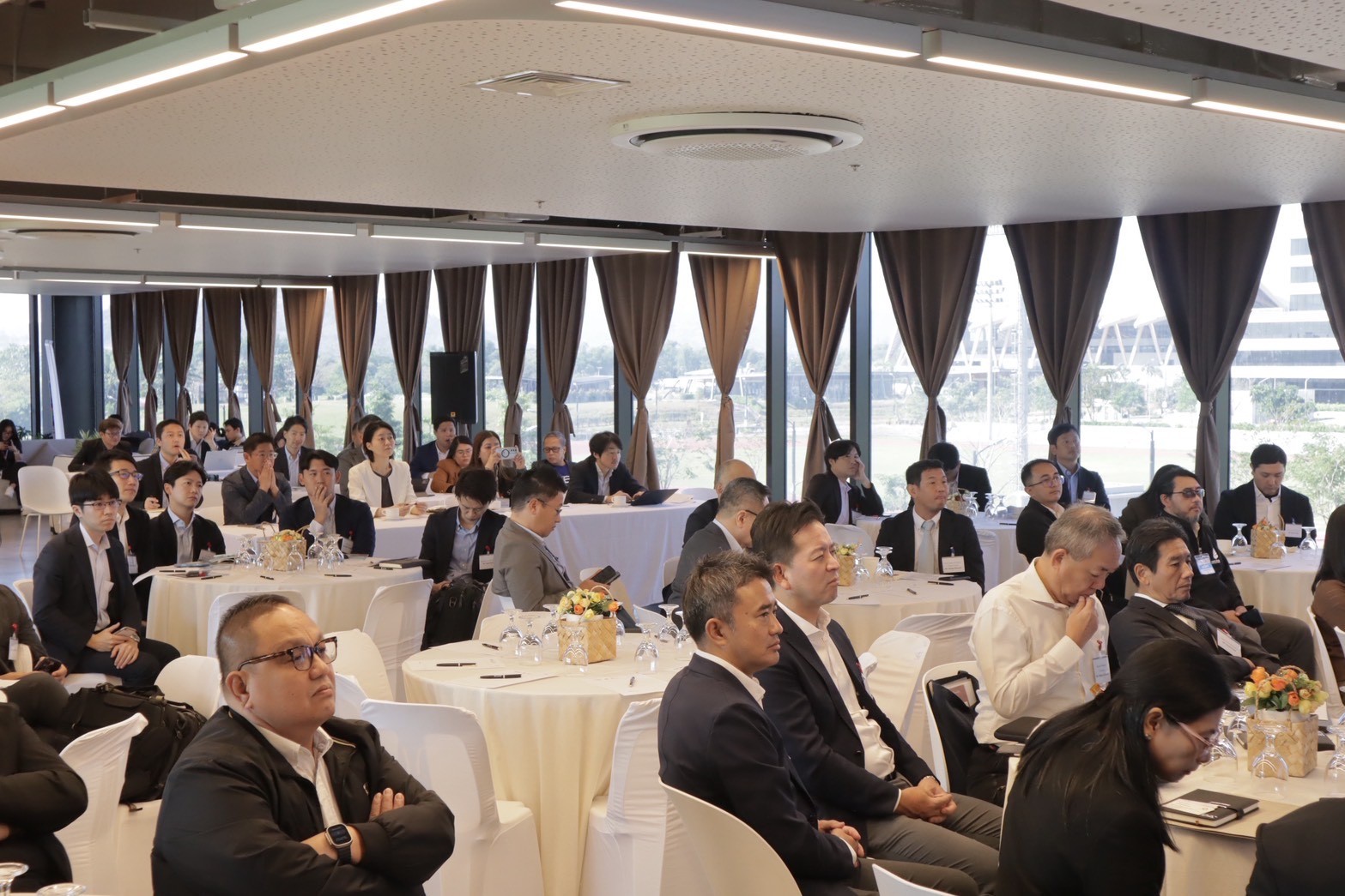 会場の様子の画像